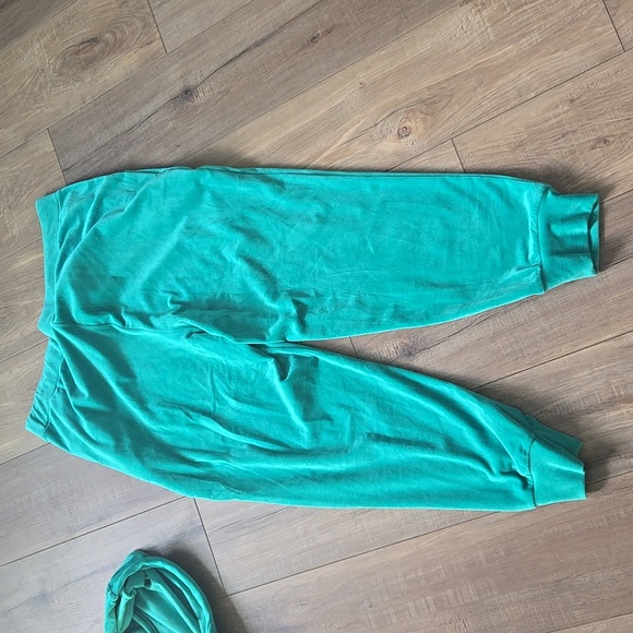 Velour Vibrant Green Cable Gauge XL Tracksuit Set - Picture 7 of 8